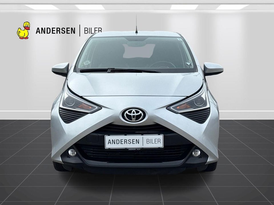 Toyota Aygo 1,0 VVT-i x-press 5d