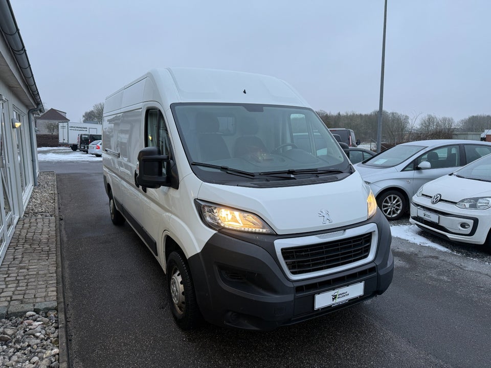 Peugeot Boxer 333 2,2 BlueHDi 140 L3H2 Premium