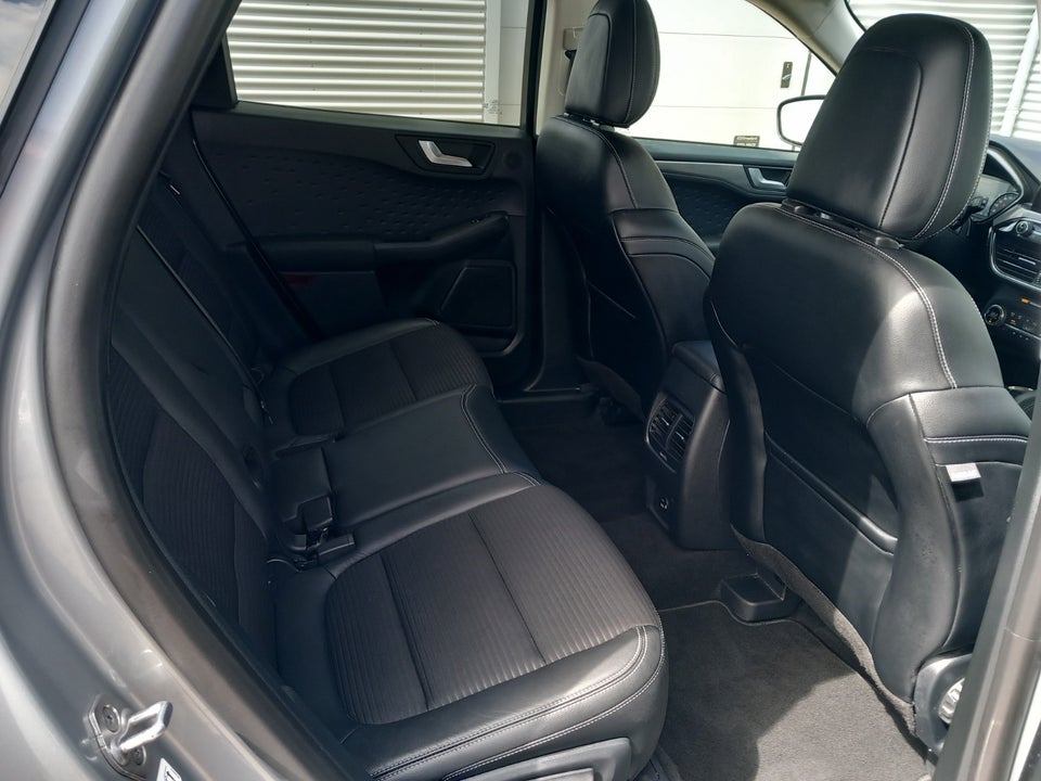 Ford Kuga 2,5 PHEV Titanium X CVT 5d