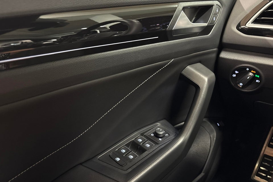 VW T-Roc 1,5 TSi 150 R-line Edition DSG 5d