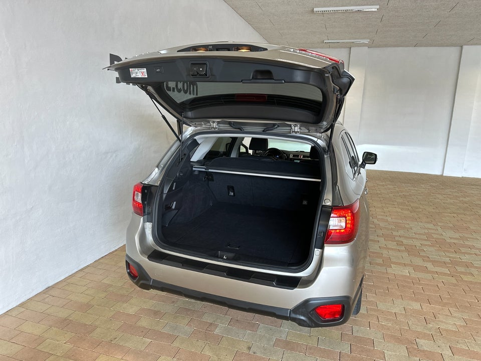 Subaru Outback 2,5 Summit CVT 5d