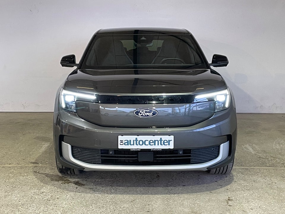 Ford Explorer 82 Premium Extended Range 5d