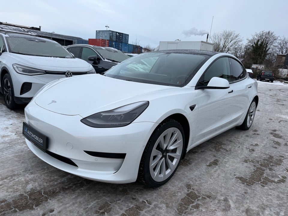 Tesla Model 3 Standard Range+ RWD 4d