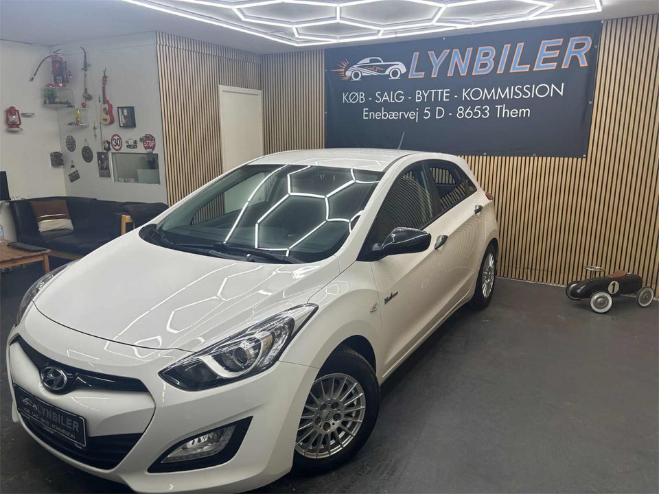 Hyundai i30 1,6 CRDi 110 Comfort Eco 5d
