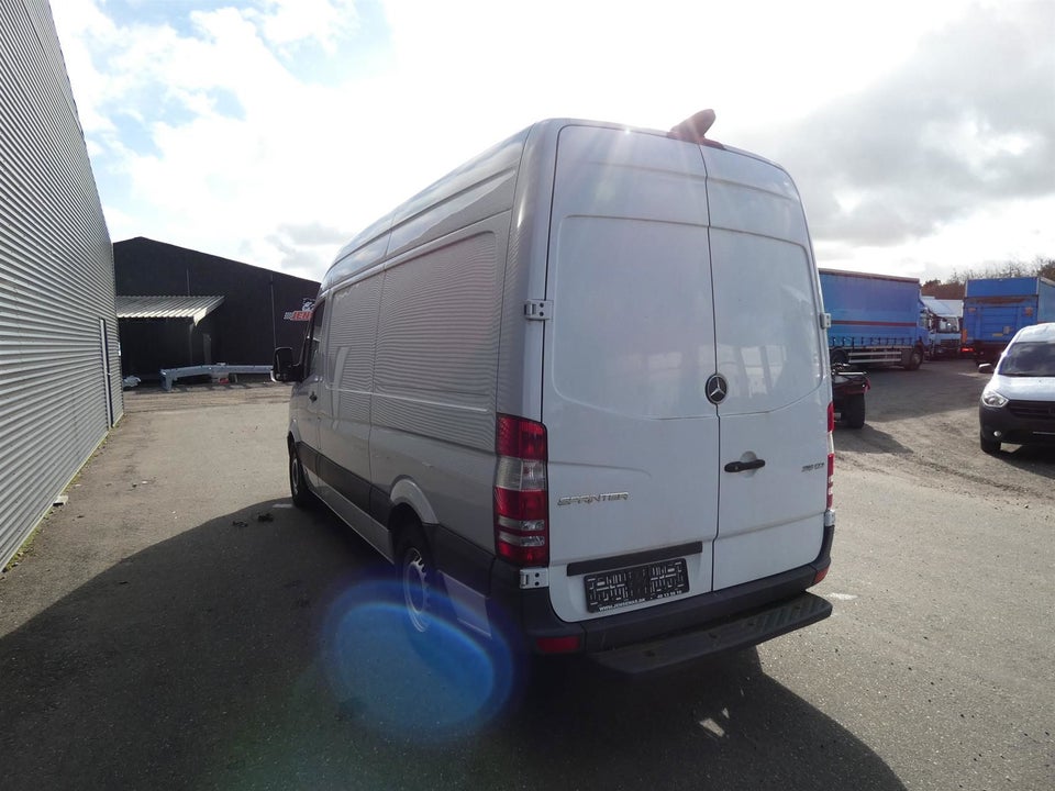 Mercedes Sprinter 316 2,2 CDi A2 Kassevogn RWD