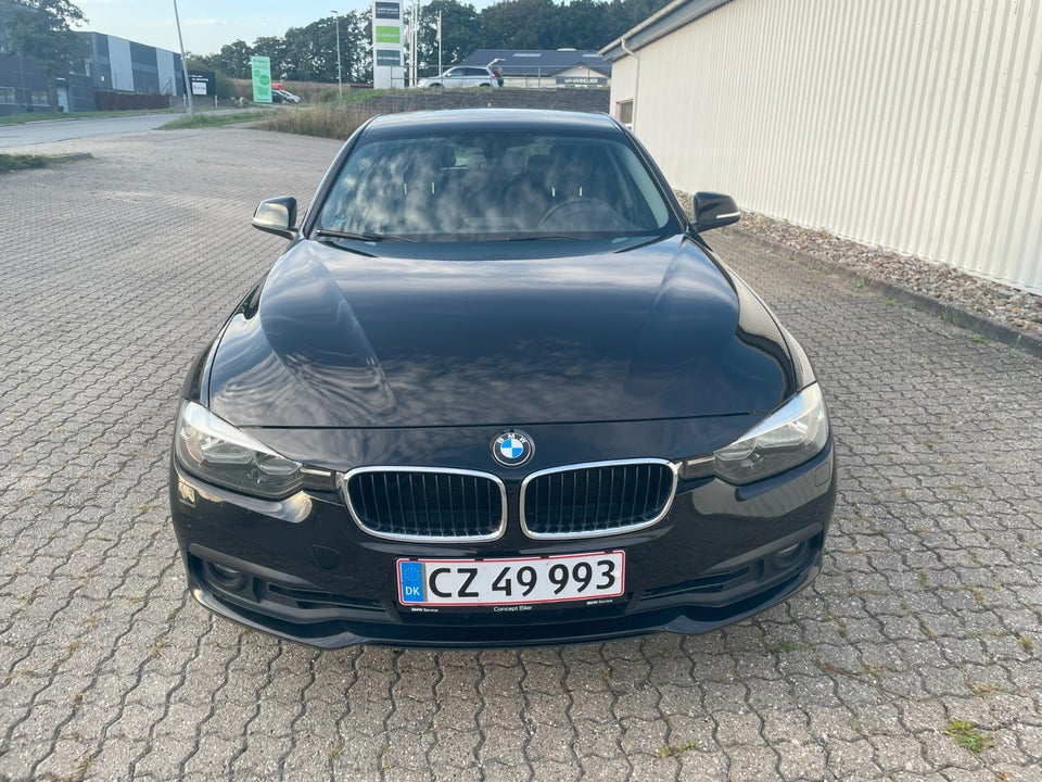 BMW 320i 2,0 Touring aut. 5d