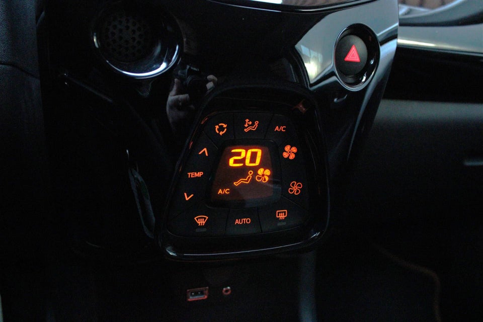 Toyota Aygo 1,0 VVT-i x-style 5d
