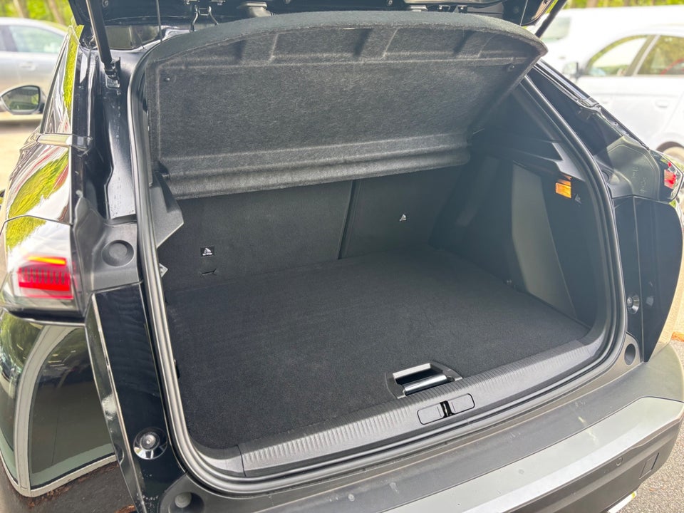Peugeot 2008 1,2 PureTech 130 Allure EAT8 5d