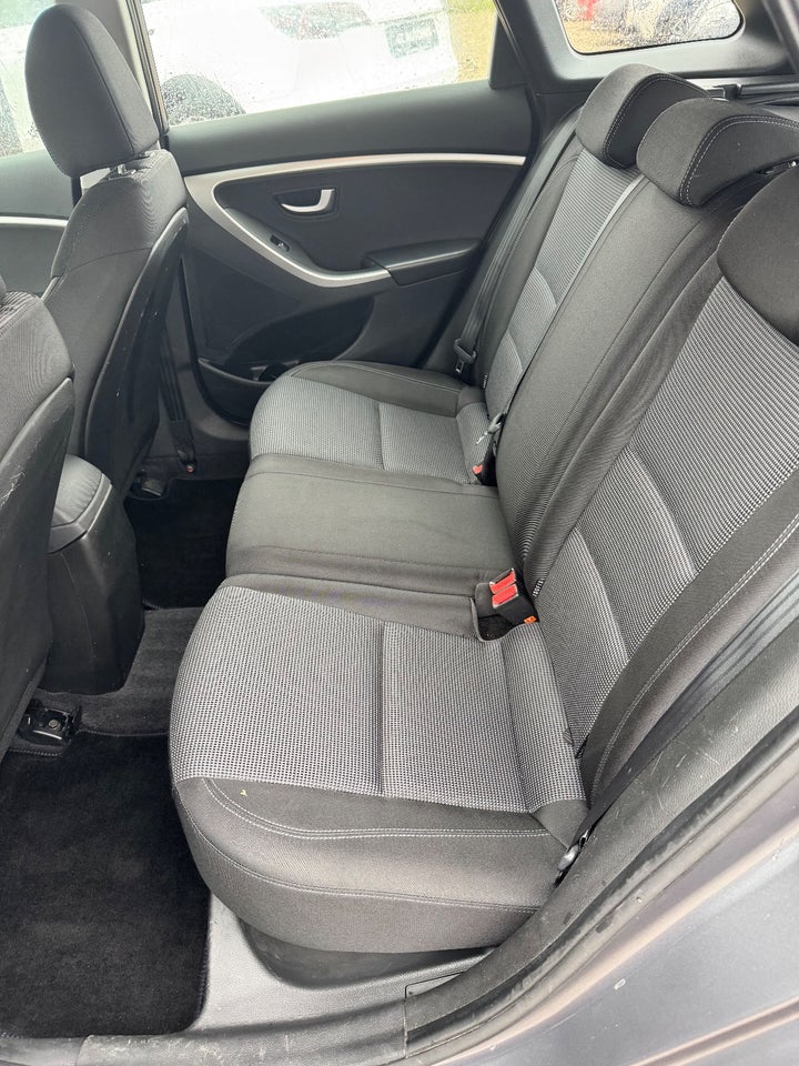 Hyundai i30 1,6 CRDi 110 Comfort Go! CW 5d