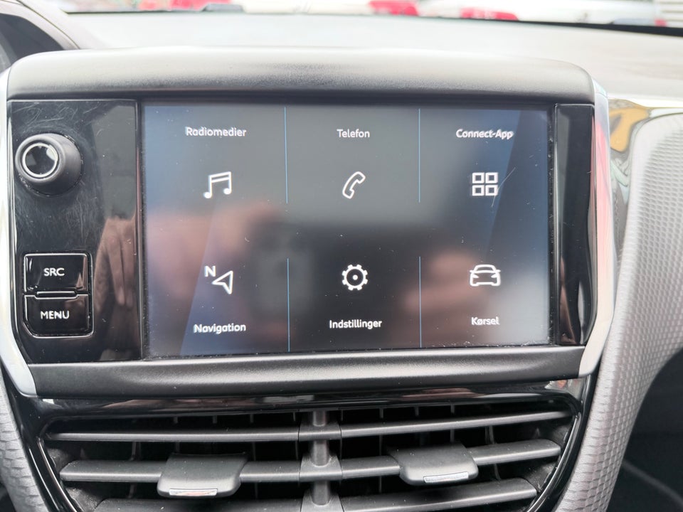 Peugeot 2008 1,5 BlueHDi 100 Prestige Sky 5d