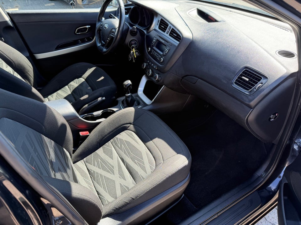 Kia Ceed 1,4 CVVT Active+ 5d