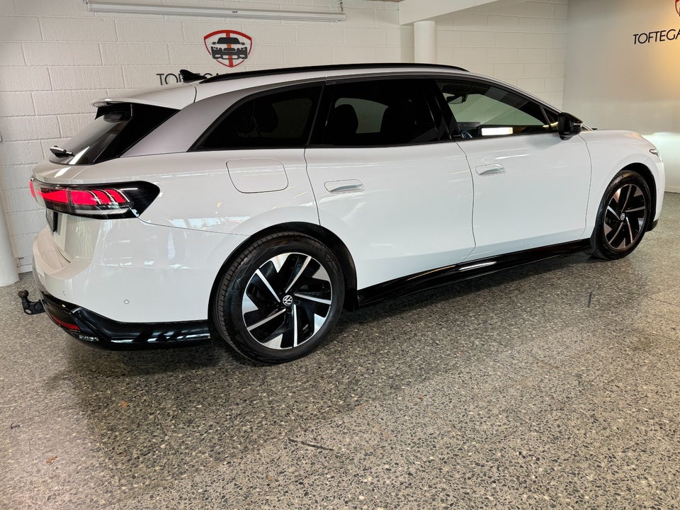 VW ID.7 77 Pro Tourer 5d