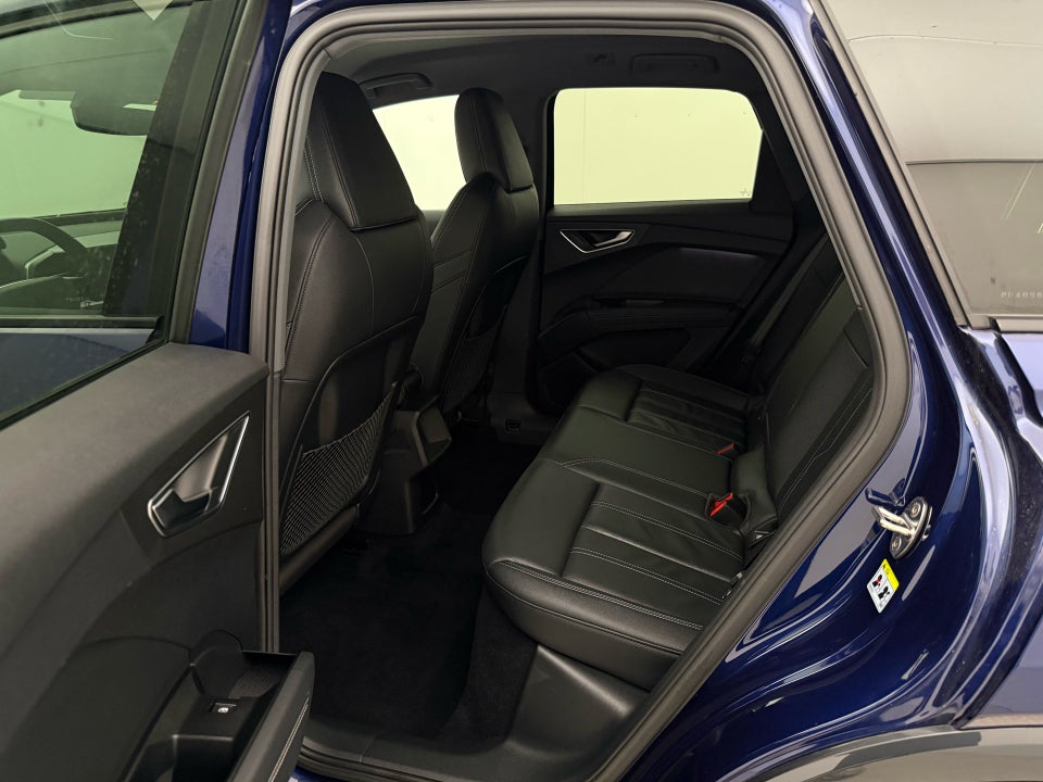 Audi Q4 e-tron 45 Advance quattro 5d