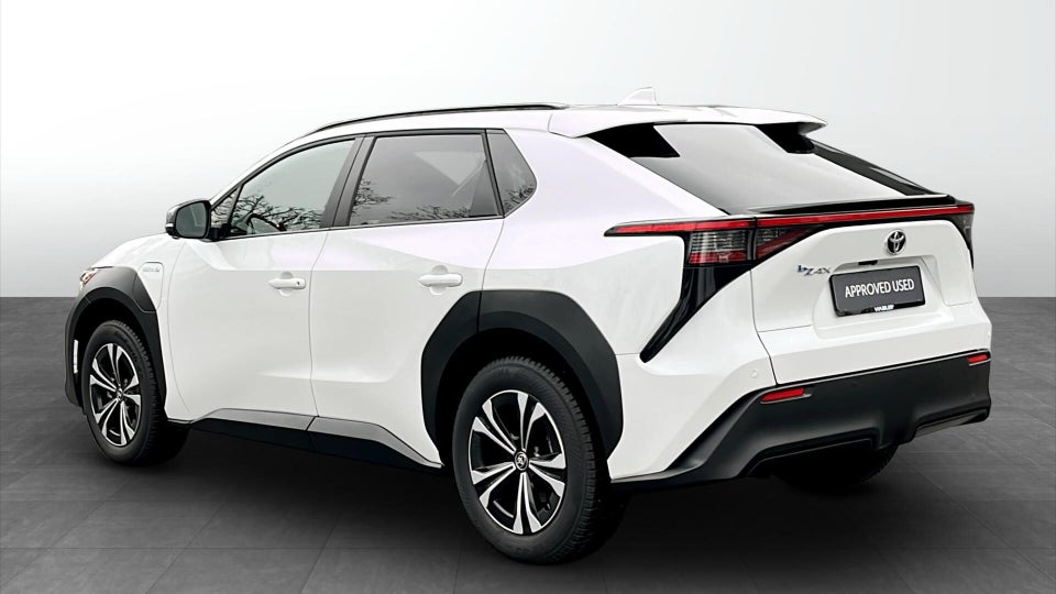Toyota bZ4X Active 5d