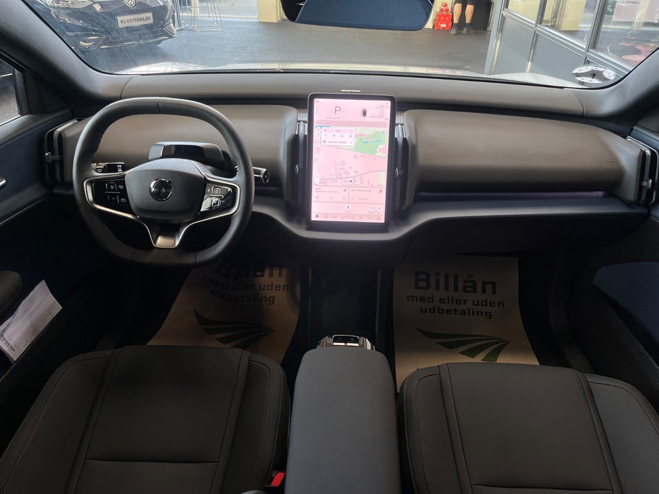 Volvo EX30 Standard Range Plus 5d