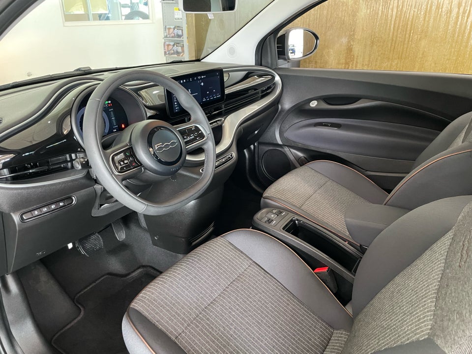 Fiat 500e 42 Icon 3d