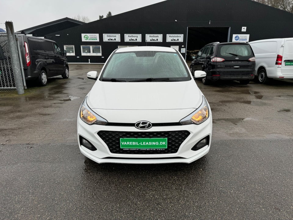 Hyundai i20 1,25 Life Van 5d