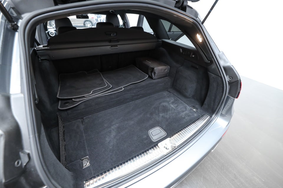 Mercedes E300 de 2,0 Advantage stc. aut. 5d