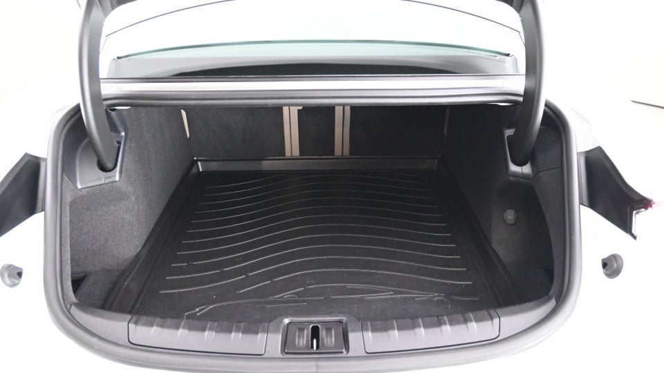 Porsche Taycan Performance+ 75 Years 4d