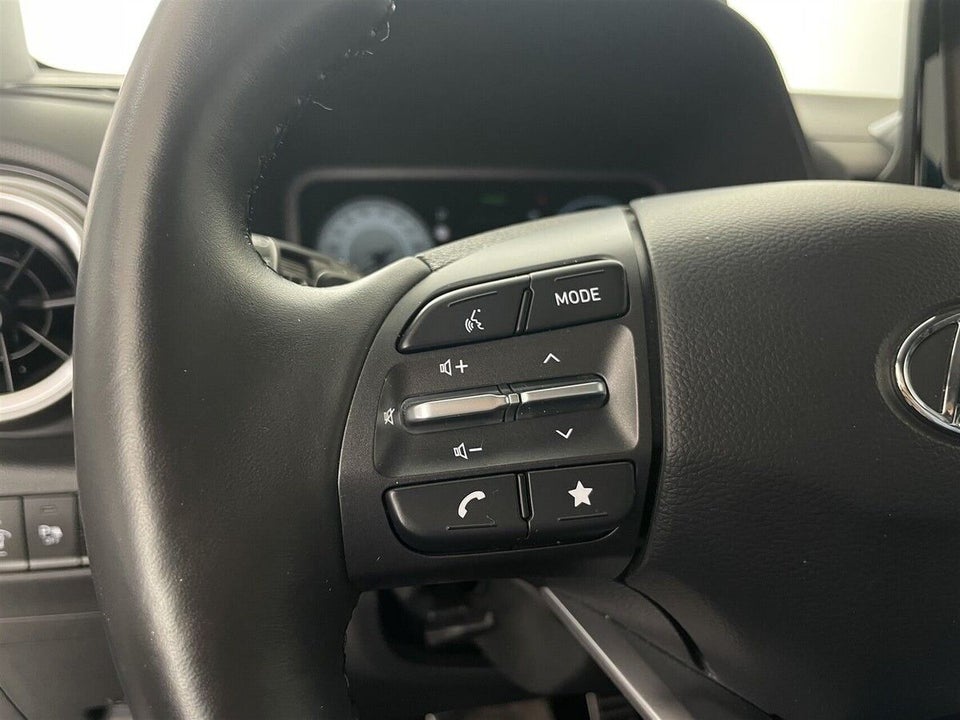 Hyundai Kona 64 EV Essential 5d