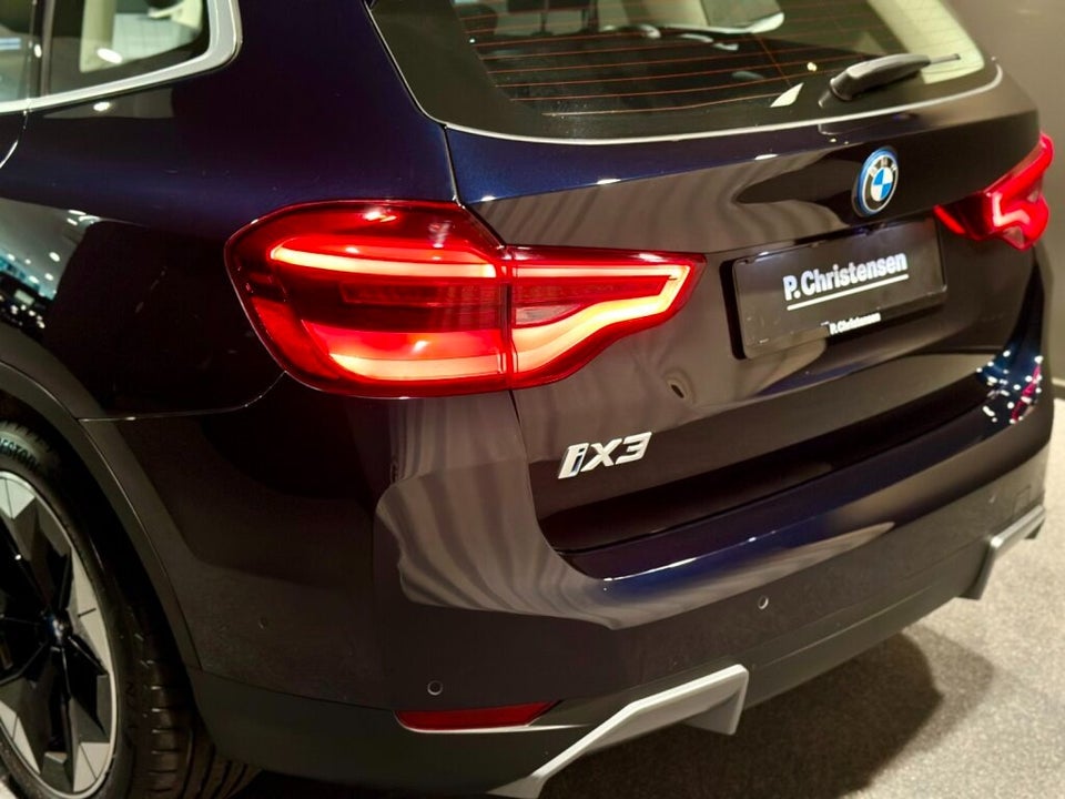 BMW iX3 Charged 5d