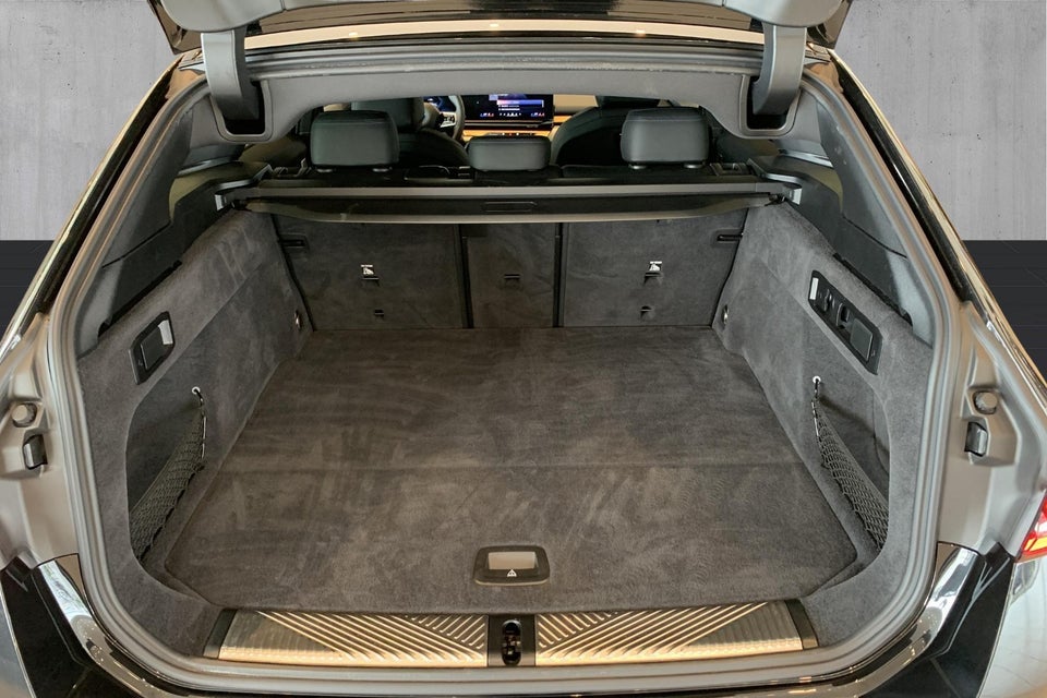 BMW i5 eDrive40 Touring Fully Charged 5d