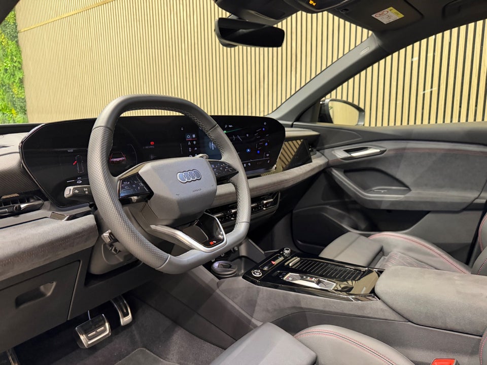 Audi Q6 e-tron Edition One S-line quattro 5d