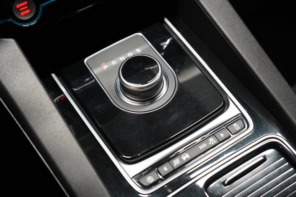 Jaguar F-Pace 2,0 D180 Pure aut. 5d