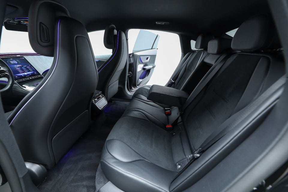 Mercedes EQE350 AMG Line 4d