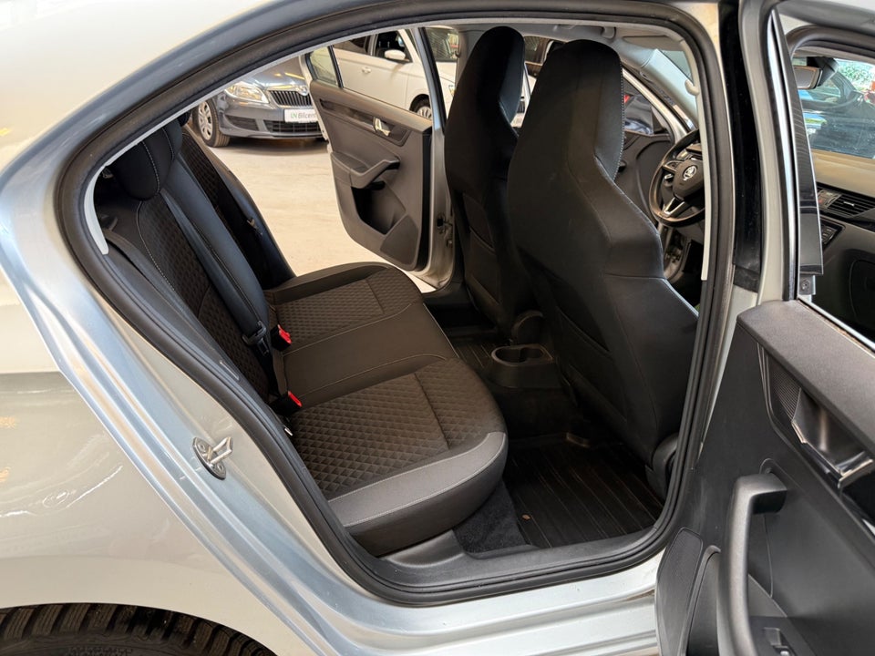Skoda Rapid 1,0 TSi 110 ICE 5d
