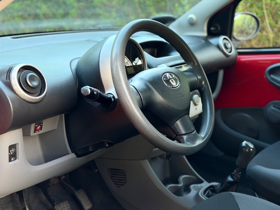 Toyota Aygo 1,0 Plus 5d