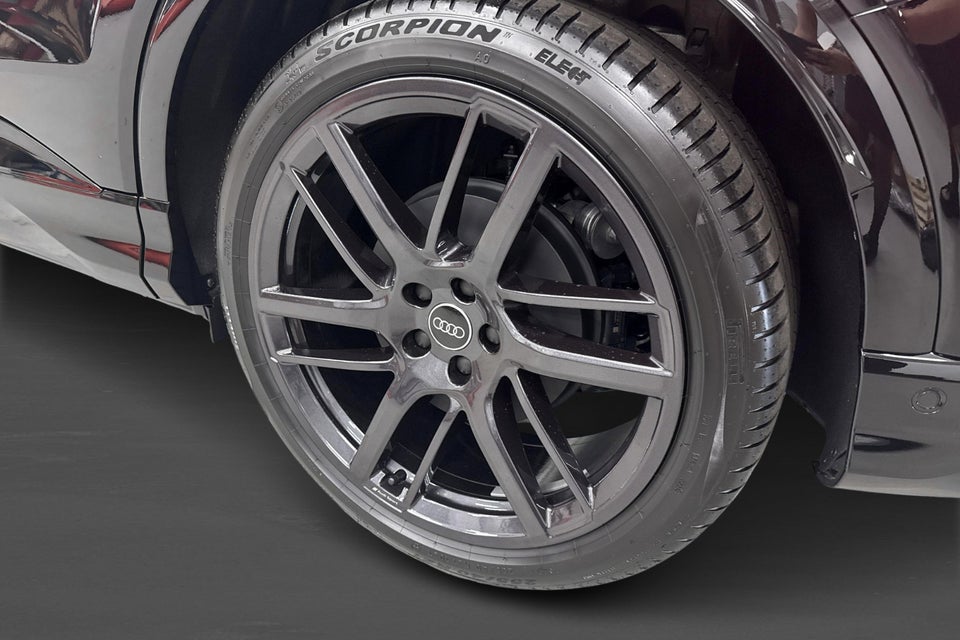 Audi Q4 e-tron performance 5d