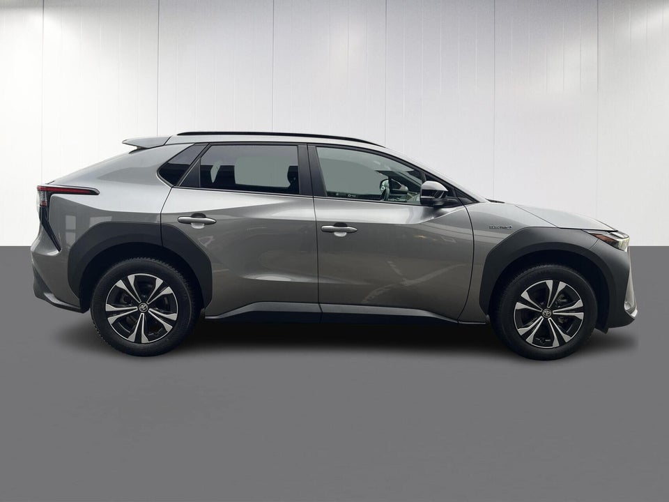 Toyota bZ4X Active 5d