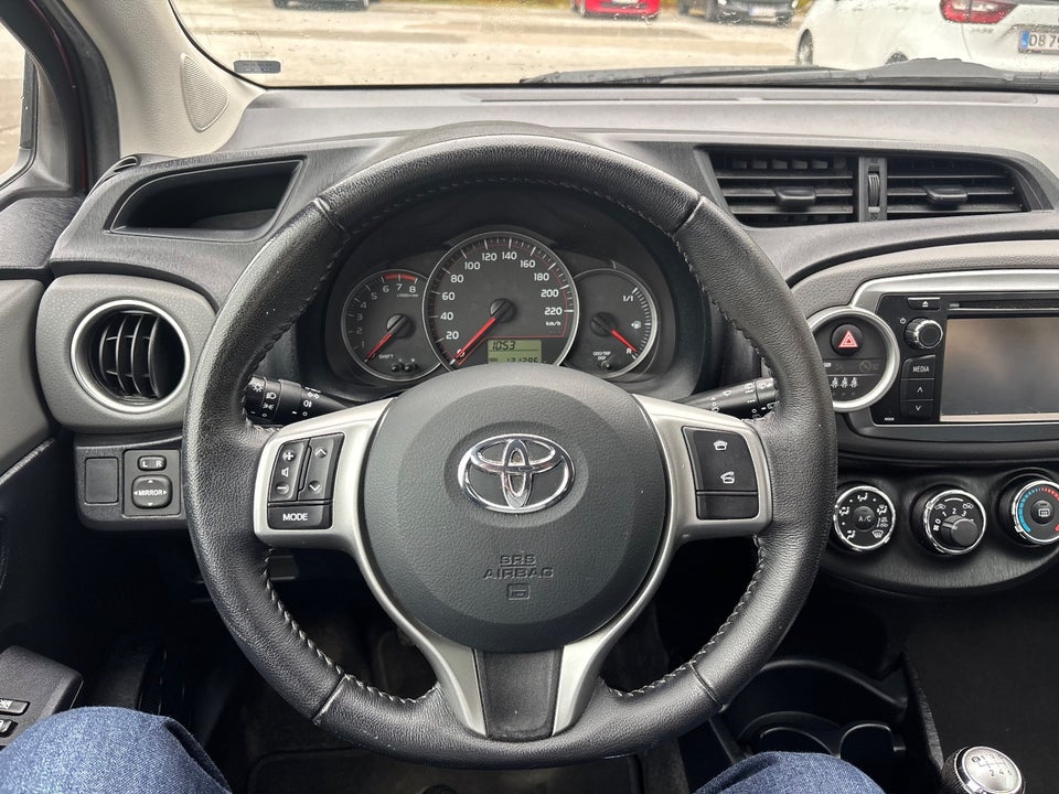 Toyota Yaris 1,3 VVT-i T1 5d