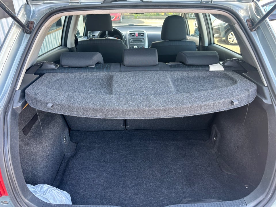 Toyota Auris 1,6 Luna+ 5d