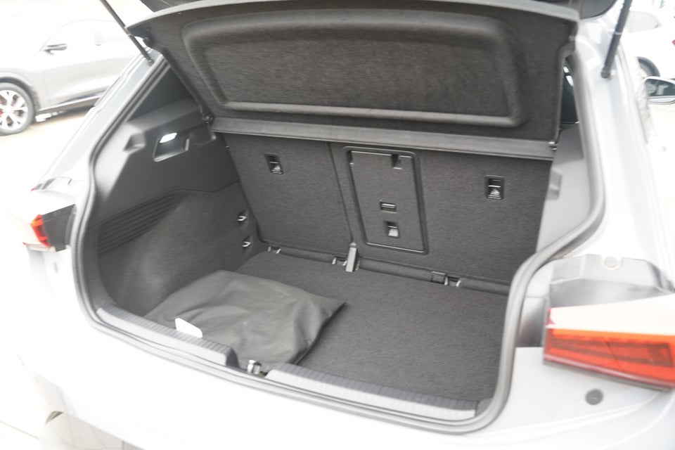 Cupra Born 58 e-Boost Dinamica Pack High 5d