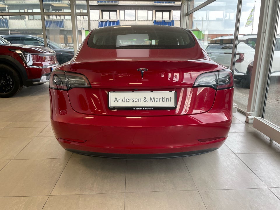 Tesla Model 3 Standard Range+ RWD 4d