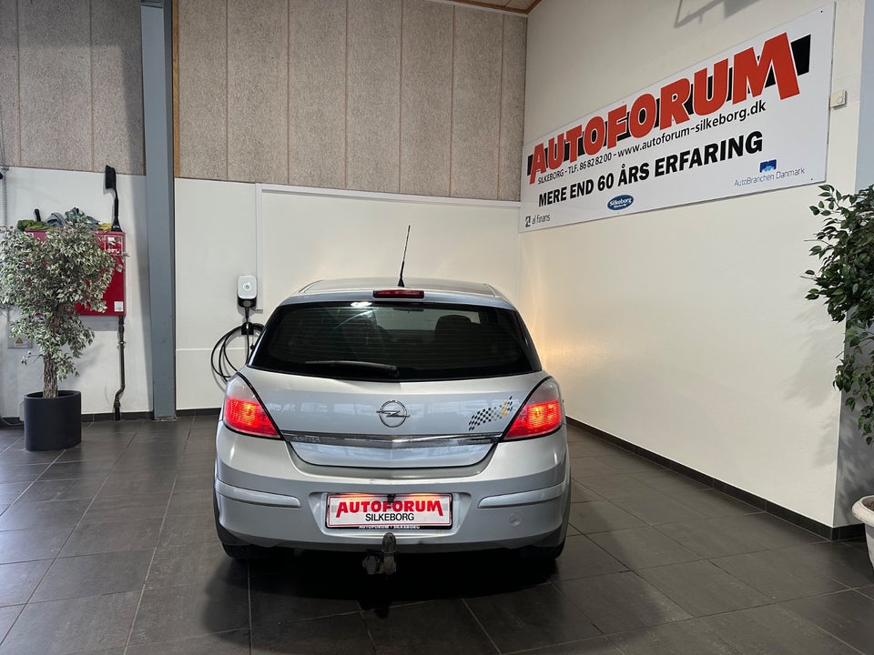 Opel Astra 1,6 16V Limited 5d