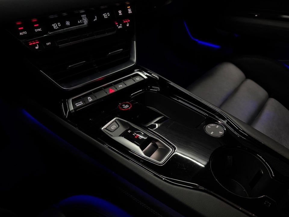 Audi e-tron GT pro quattro 4d