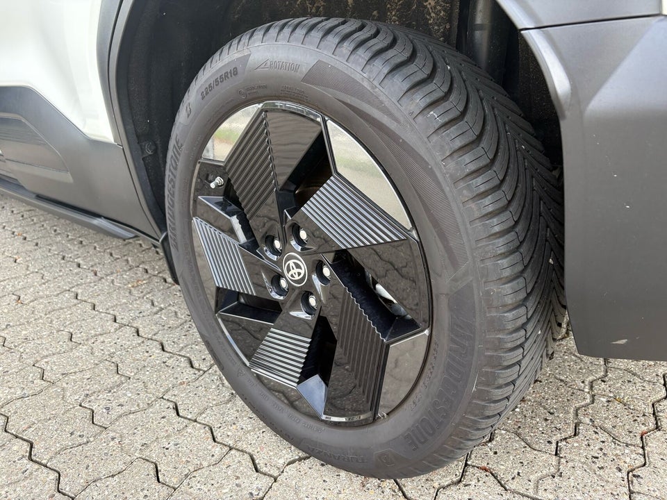 Toyota Urban Cruiser 61 Active 5d