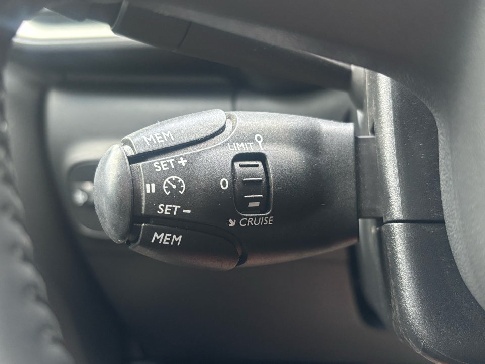 Citroën C3 1,2 PureTech 83 Shine Sport 5d