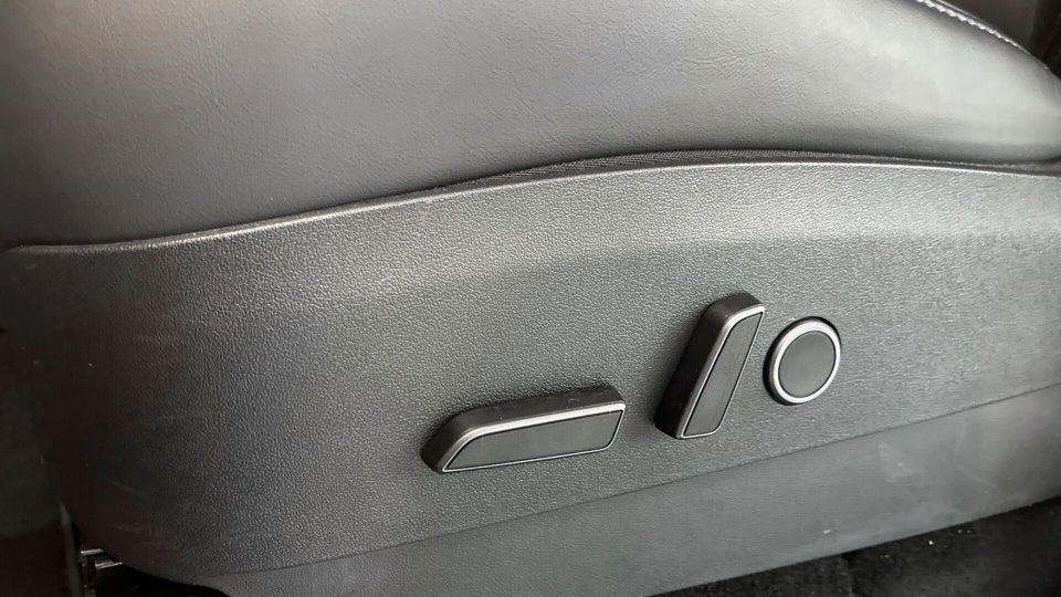Tesla Model Y Long Range AWD 5d