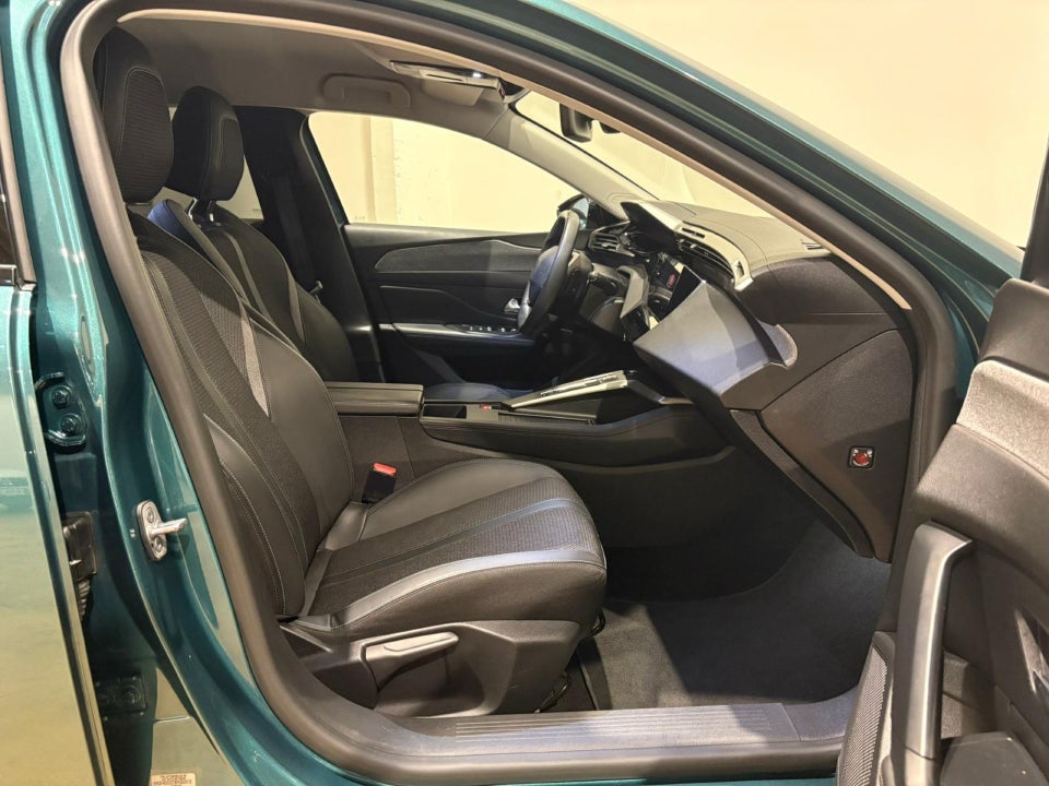 Peugeot 308 1,6 Hybrid First Selection+ SW EAT8 5d