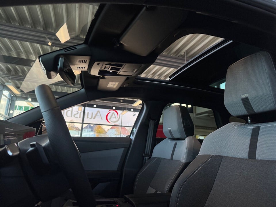 Opel Grandland-e 73 GS Sky 5d