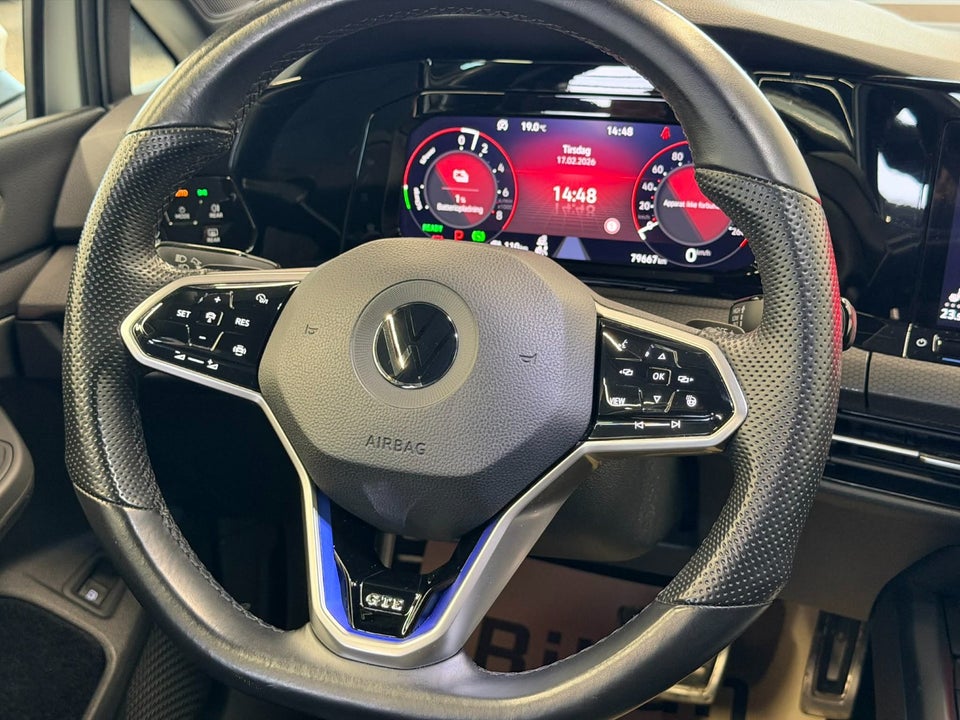 VW Golf VIII 1,4 GTE DSG 5d