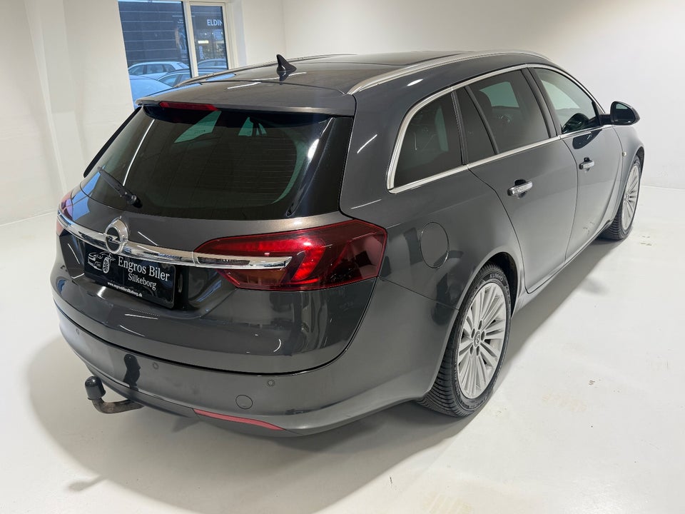 Opel Insignia 1,6 CDTi 136 Cosmo Sports Tourer 5d