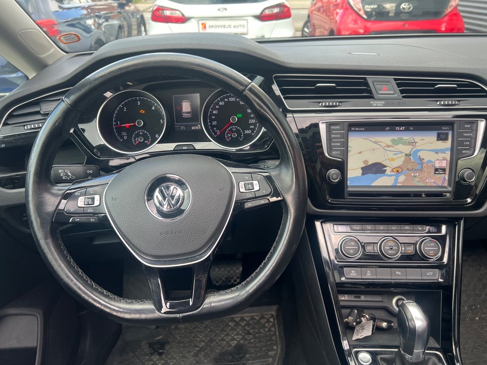 VW Touran 2,0 TDi 150 Highline DSG 7prs 5d