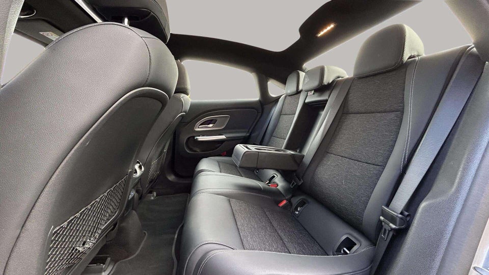 Mercedes CLA200 electric Progressive Advance Plus 4d
