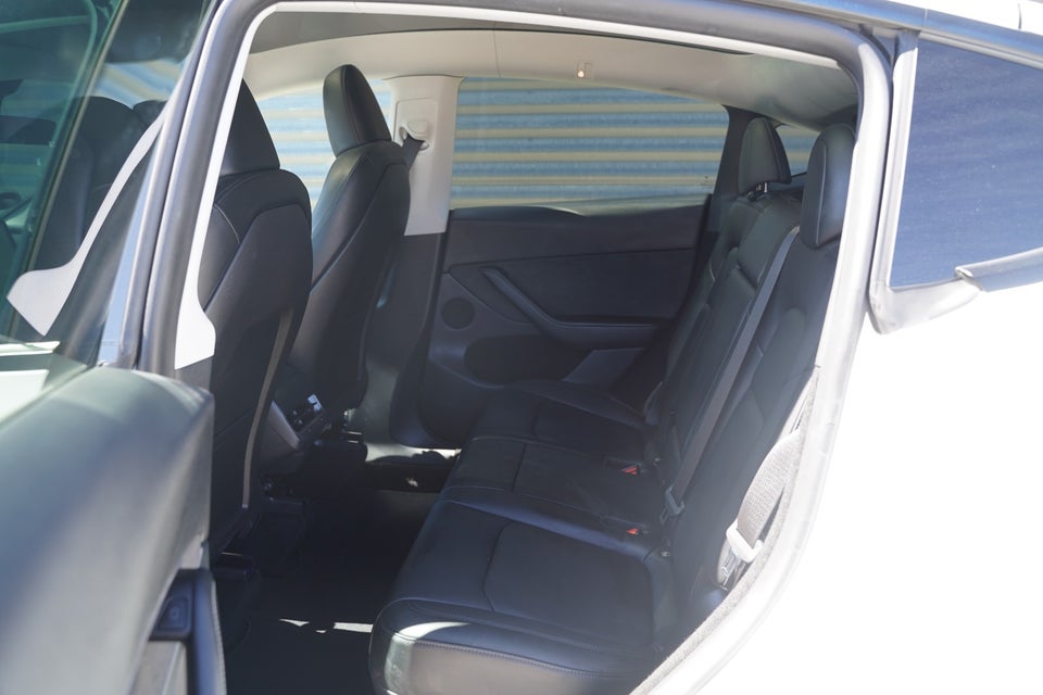 Tesla Model Y Long Range AWD 5d