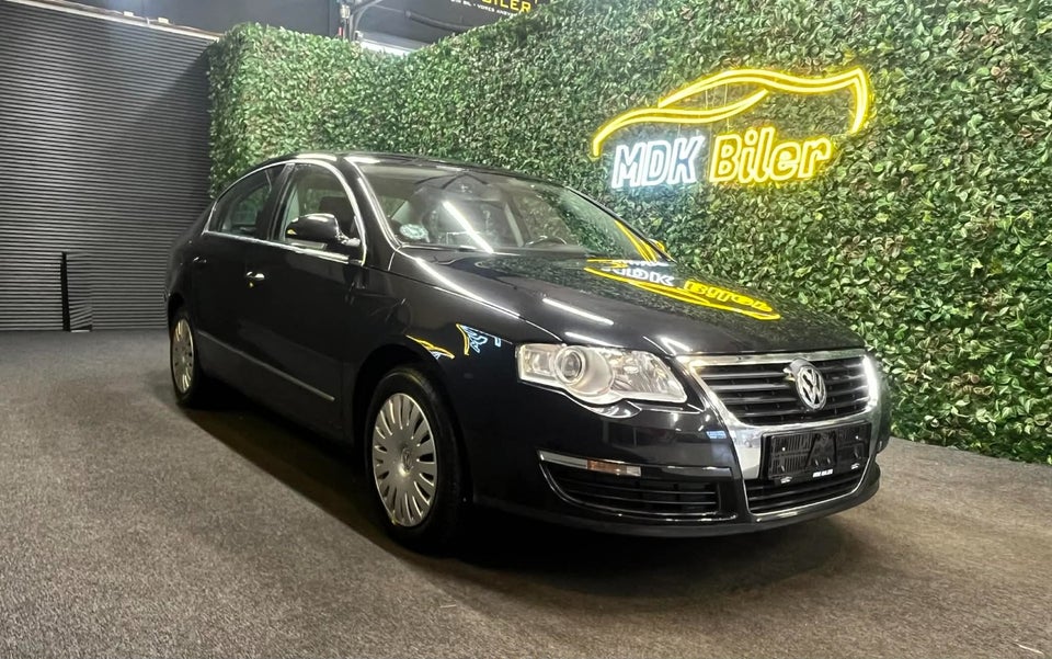 VW Passat 2,0 FSi Highline 4d